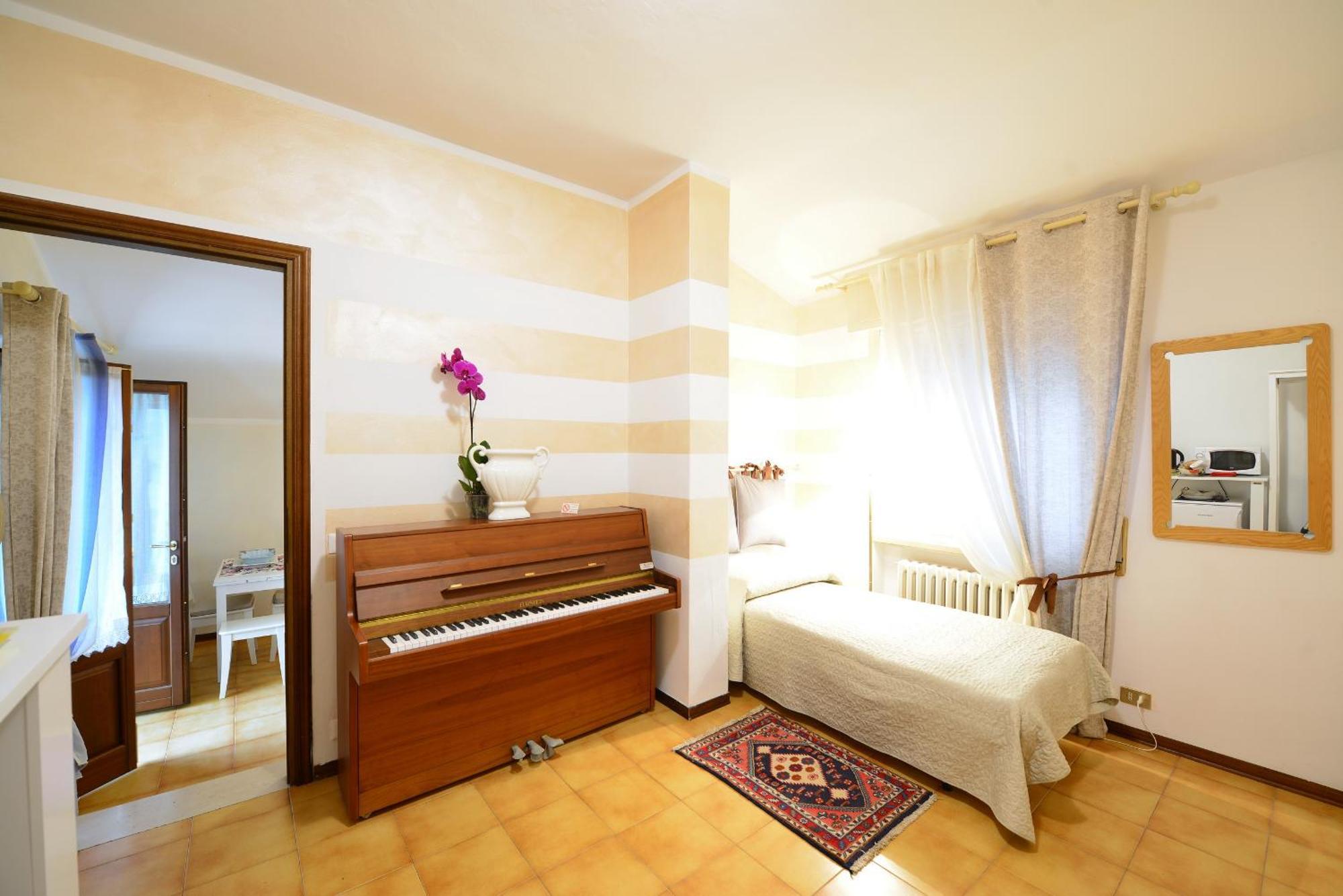 Bed And Breakfast Due Leoni Torri Del Benaco Ngoại thất bức ảnh