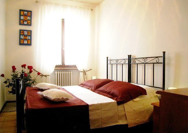 Bed And Breakfast Due Leoni Torri Del Benaco Phòng bức ảnh
